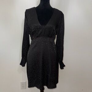 Black long sleeve short dress